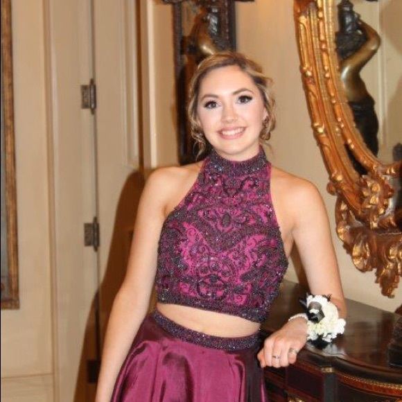 Sherri Hill Plum dress - Picture 4 of 5